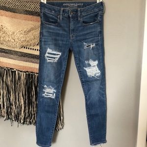 American Eagle distressed jegging 6 short